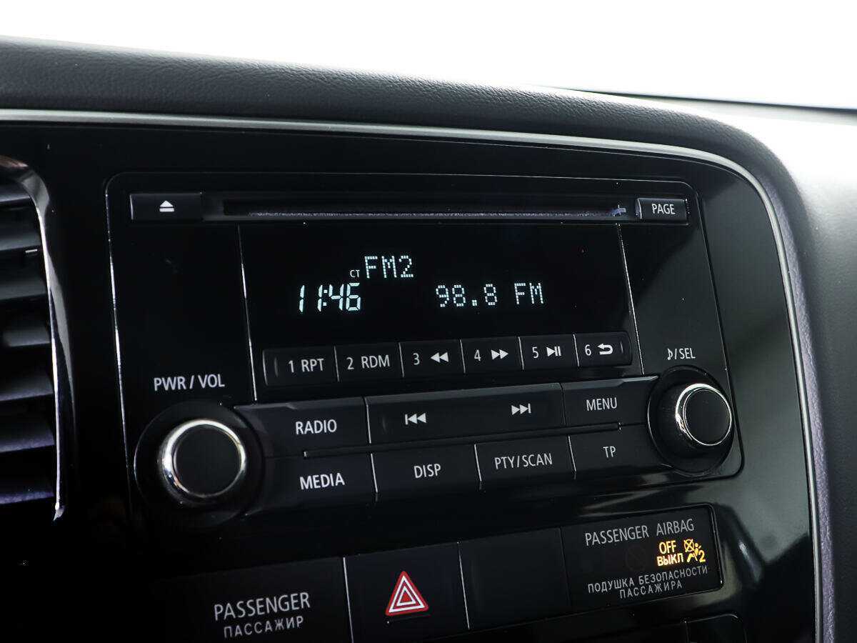 Mitsubishi Outlander с пробегом — 2013 год. Фото: #18