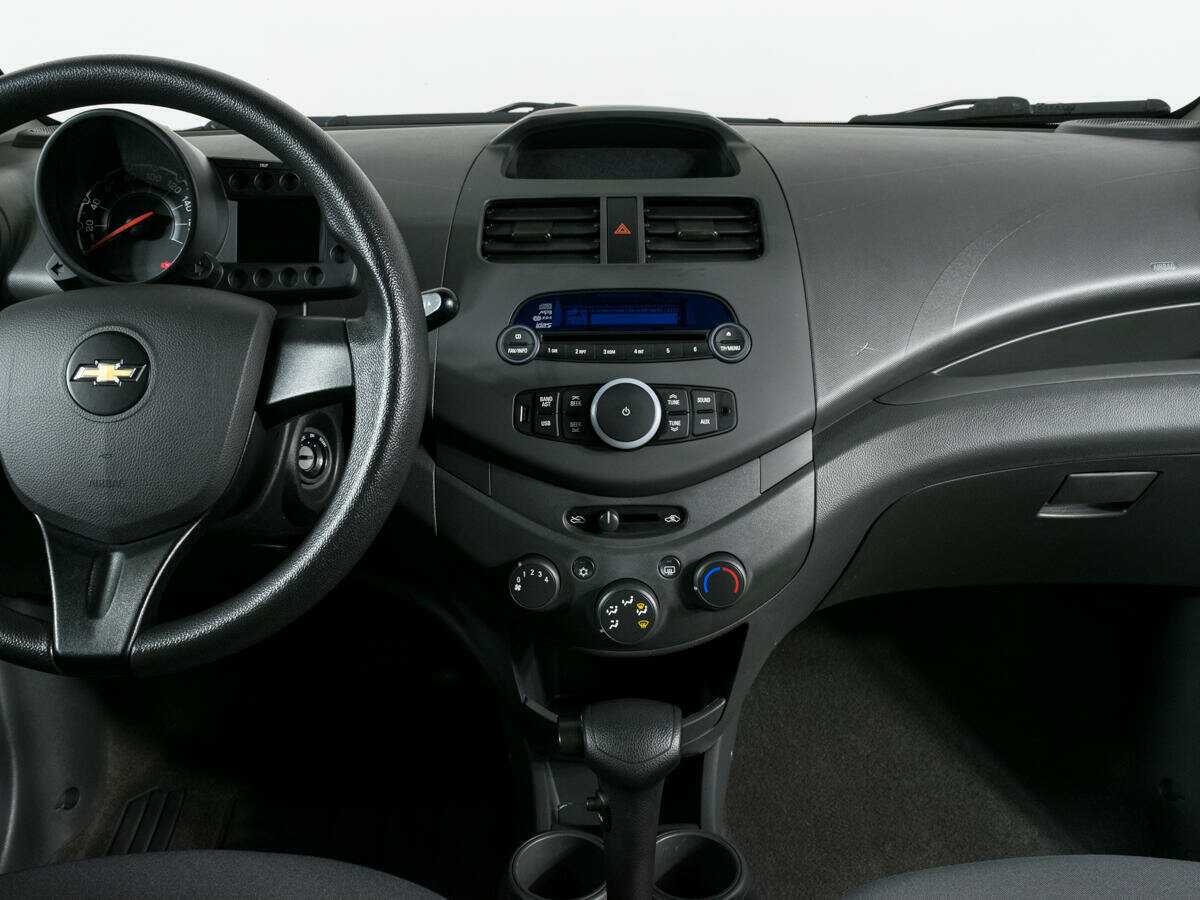 Chevrolet Spark с пробегом — 2013 год. Фото: #9