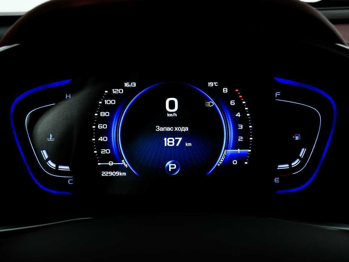 Купить Джили Кулрэй, 2022, 22 907 км.. Фото: #9