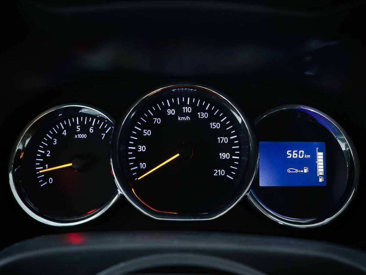 Renault Duster с пробегом — 2016 год. Фото: #12