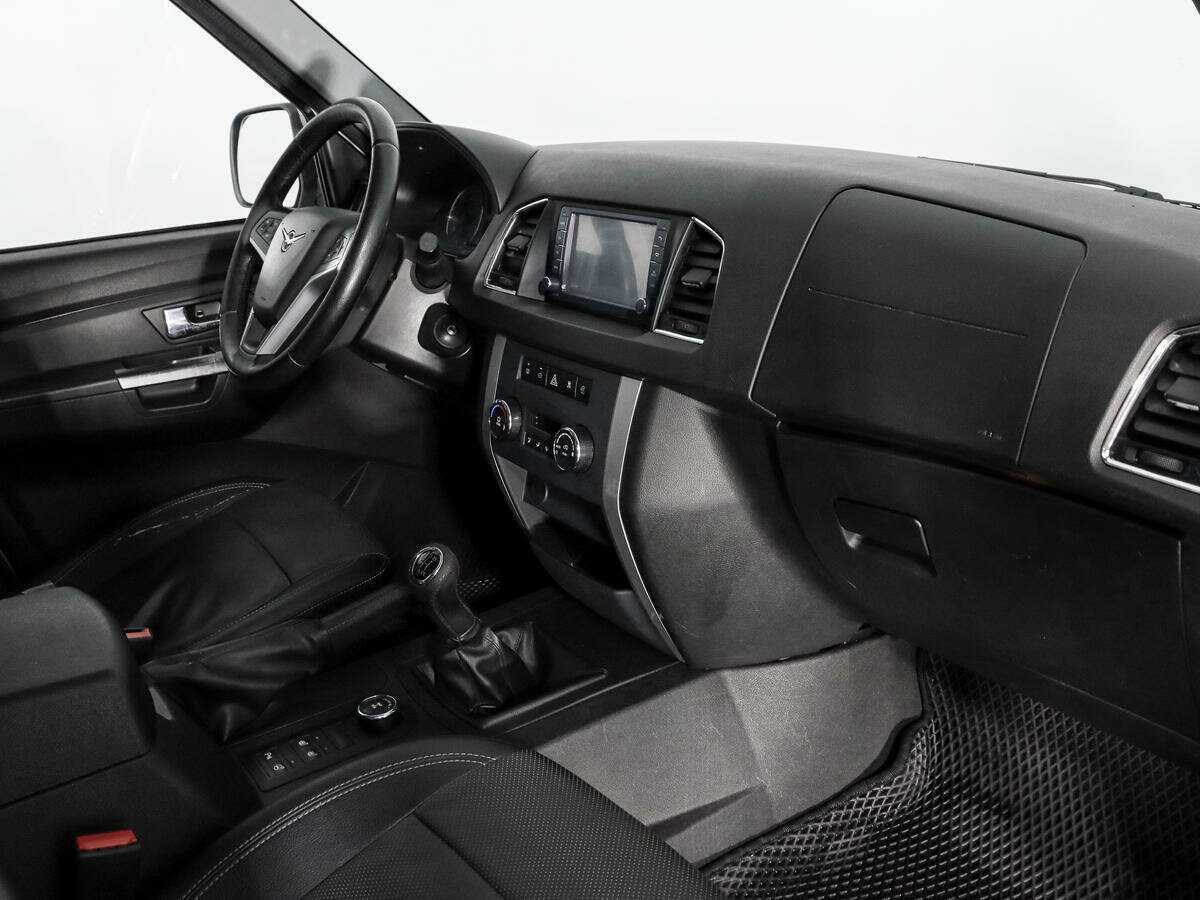 УАЗ Patriot с пробегом — 2016 год. Фото: #12