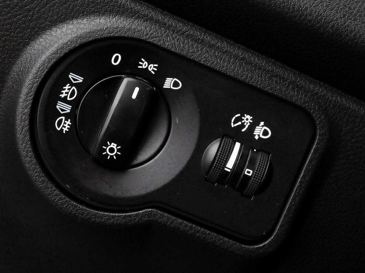 УАЗ Patriot с пробегом — 2016 год. Фото: #15