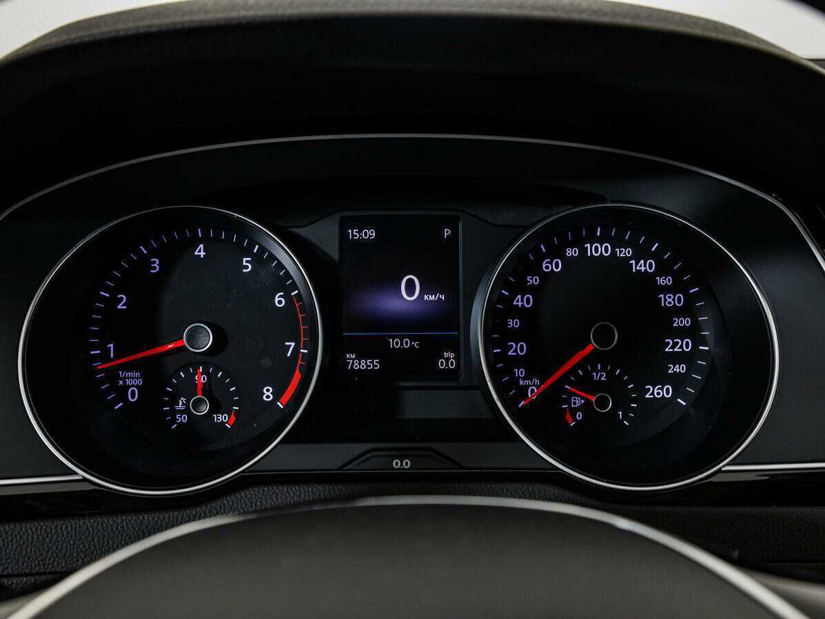 Volkswagen Passat с пробегом — 2016 год. Фото: #9