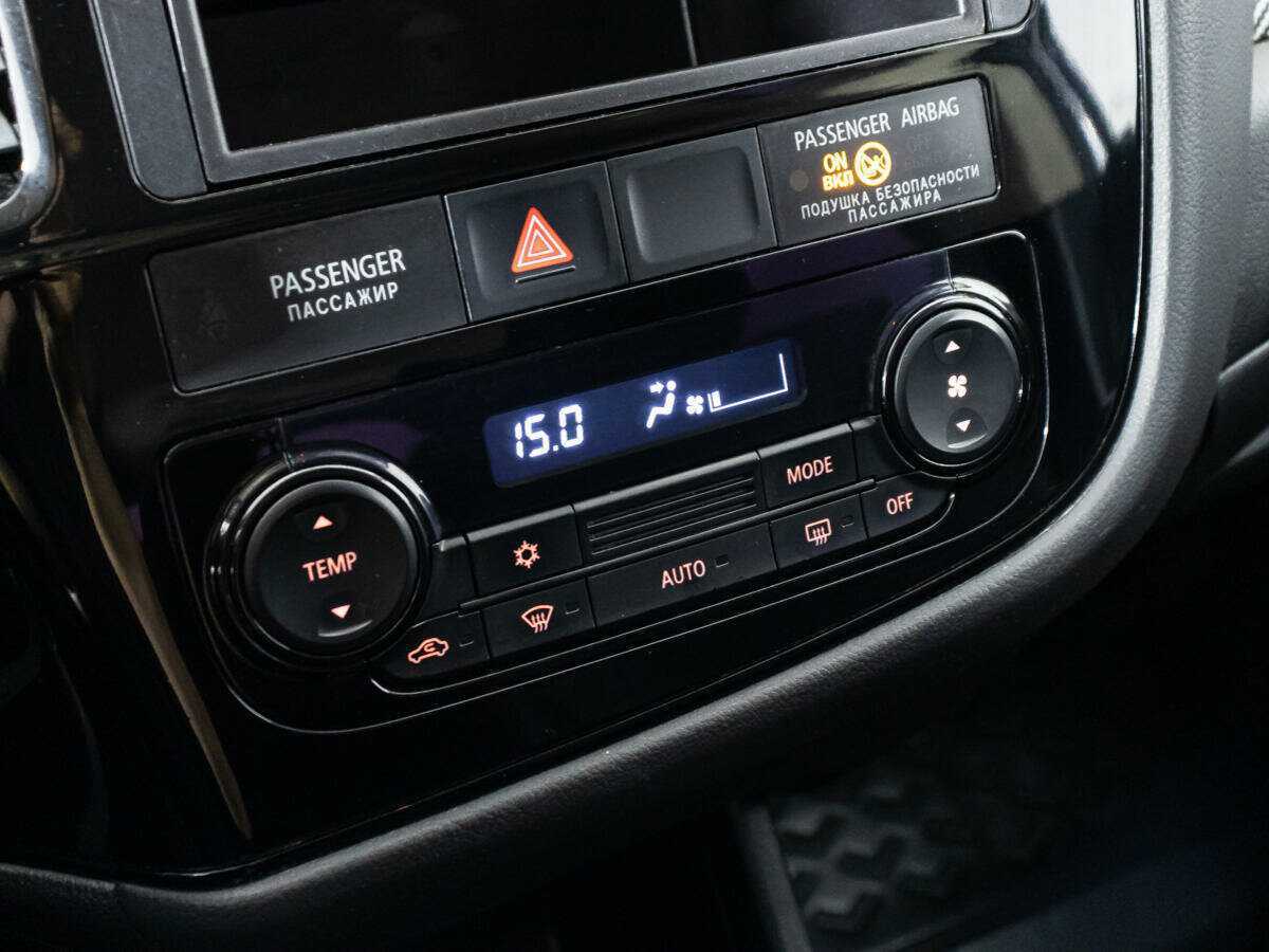 Mitsubishi Outlander с пробегом — 2014 год. Фото: #14