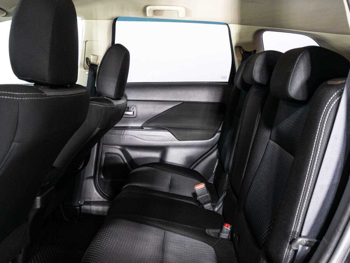 Mitsubishi Outlander с пробегом — 2017 год. Фото: #8