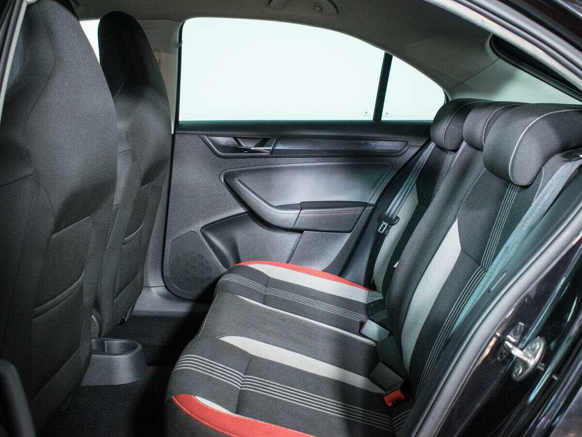 Skoda Rapid с пробегом — 2018 год. Фото: #9