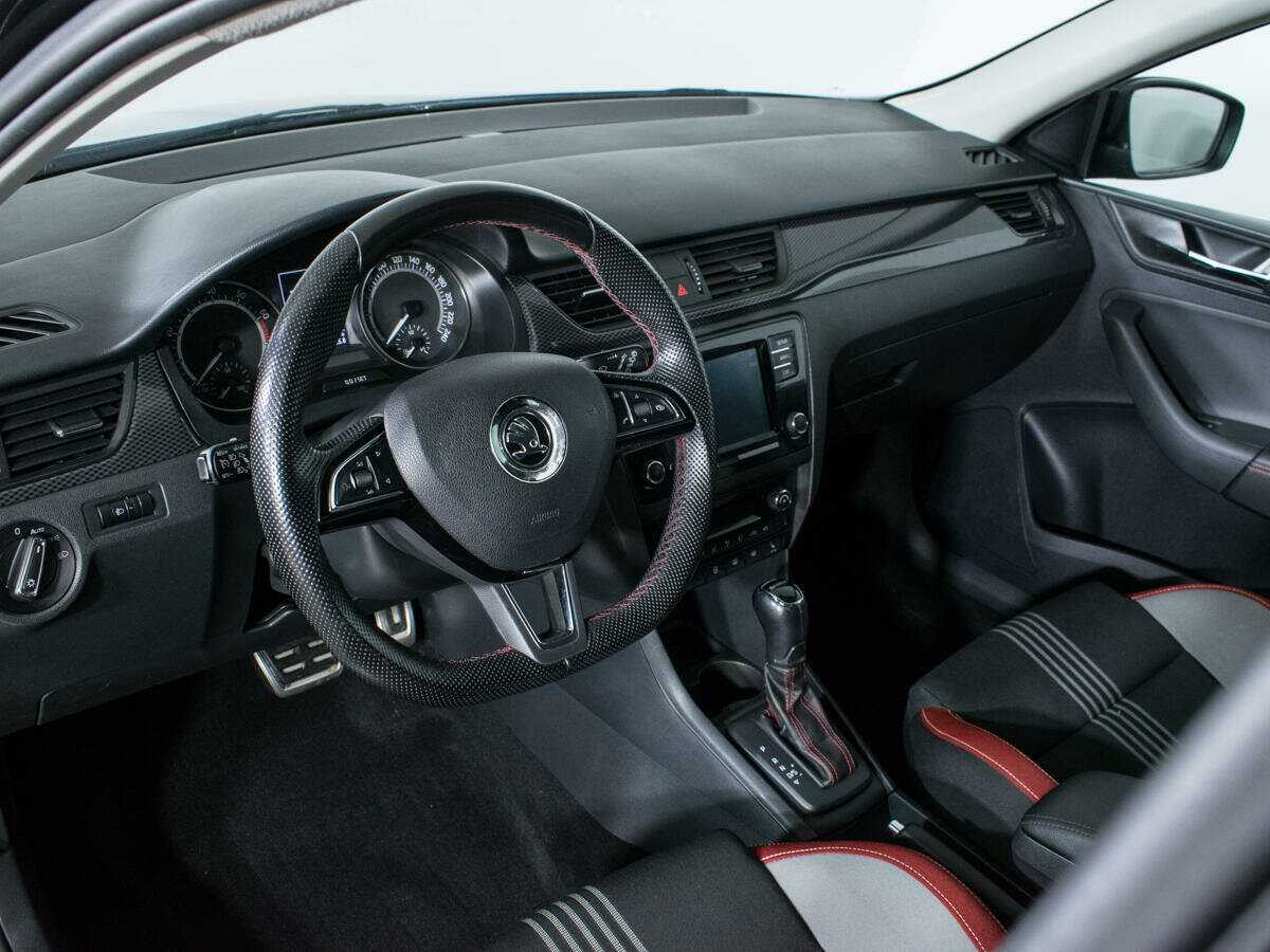 Skoda Rapid с пробегом — 2018 год. Фото: #12