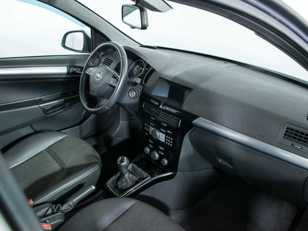 Opel Astra с пробегом — 2014 год. Фото: #8