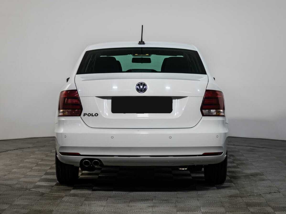 Volkswagen Polo с пробегом — 2018 год. Фото: #4