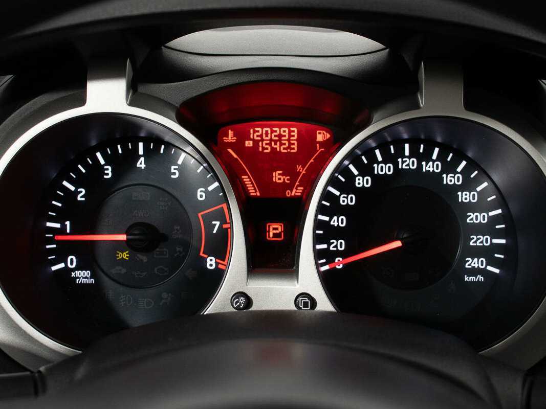 Nissan Juke с пробегом — 2013 год. Фото: #11