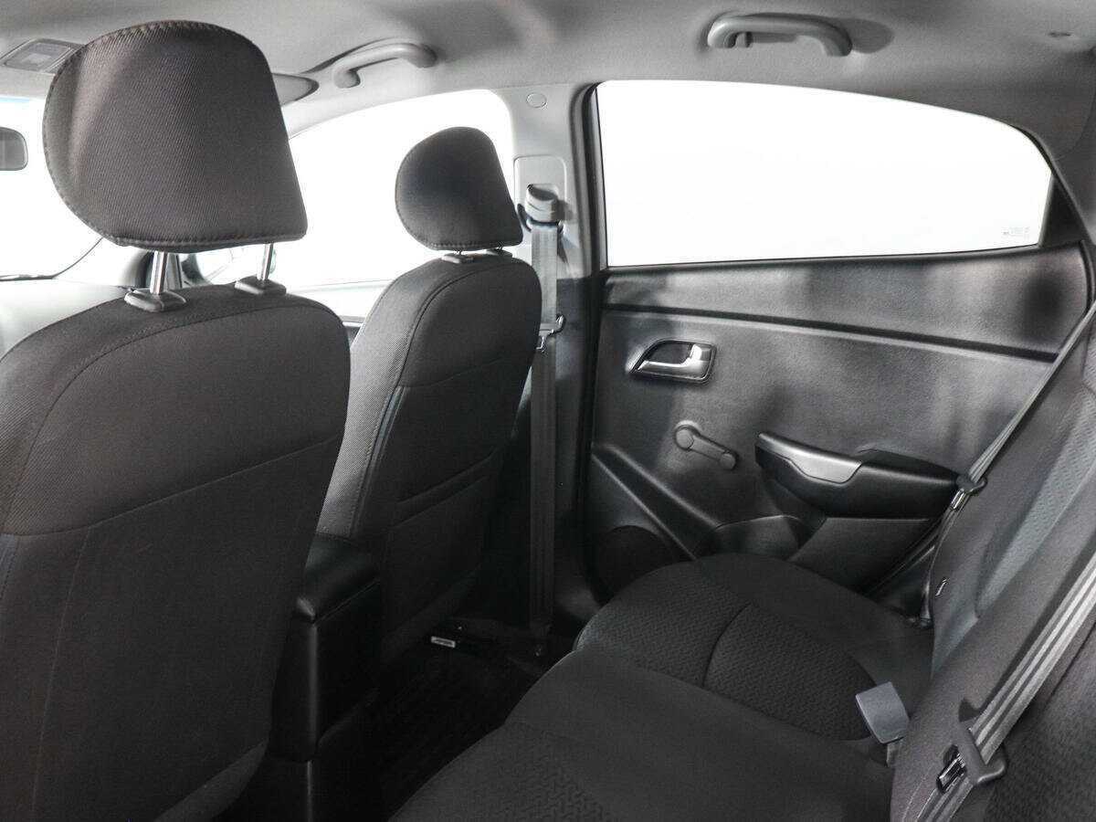 Kia Rio с пробегом — 2016 год. Фото: #11