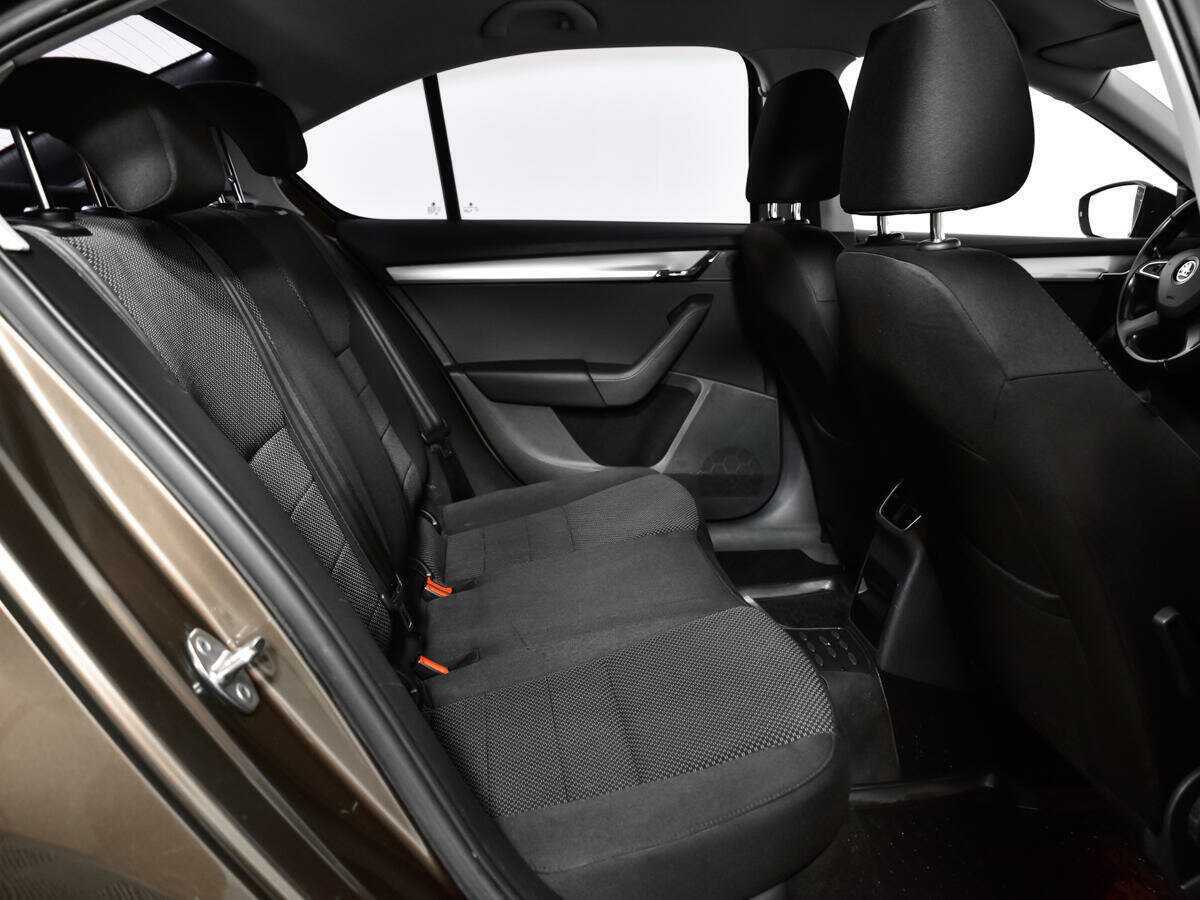 Skoda Octavia с пробегом — 2013 год. Фото: #7