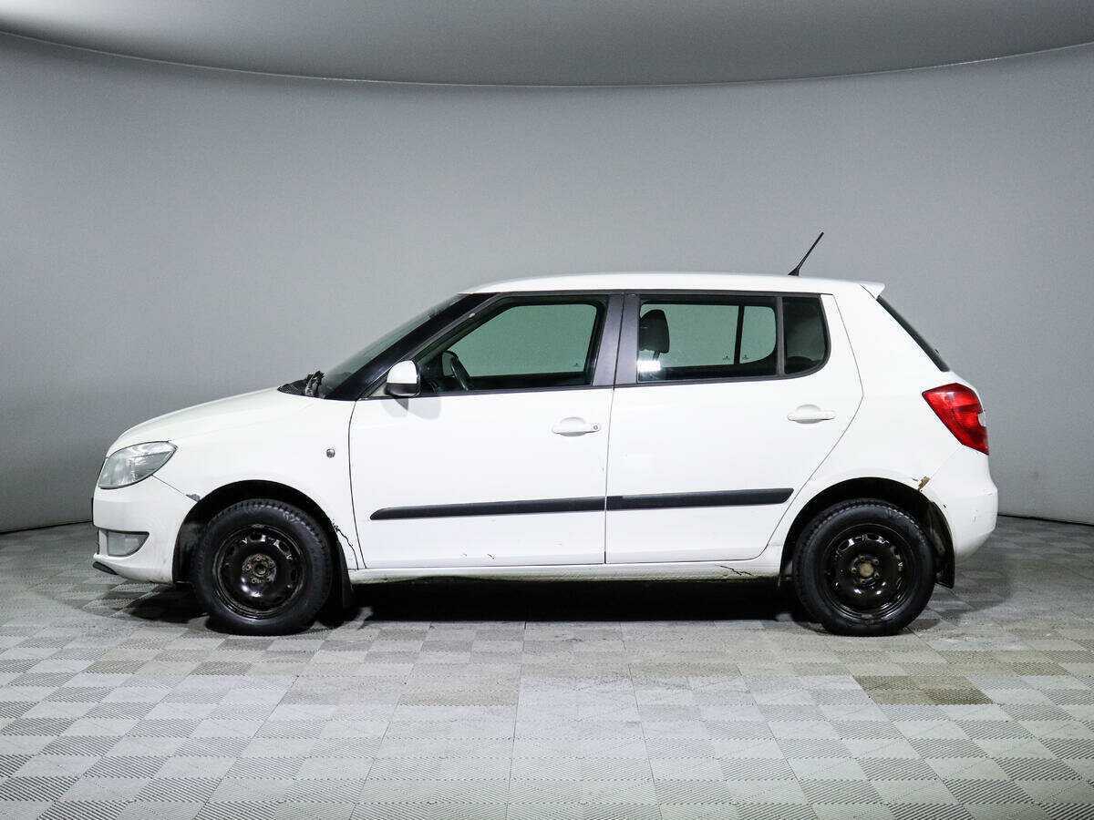 Skoda Fabia с пробегом — 2014 год. Фото: #7