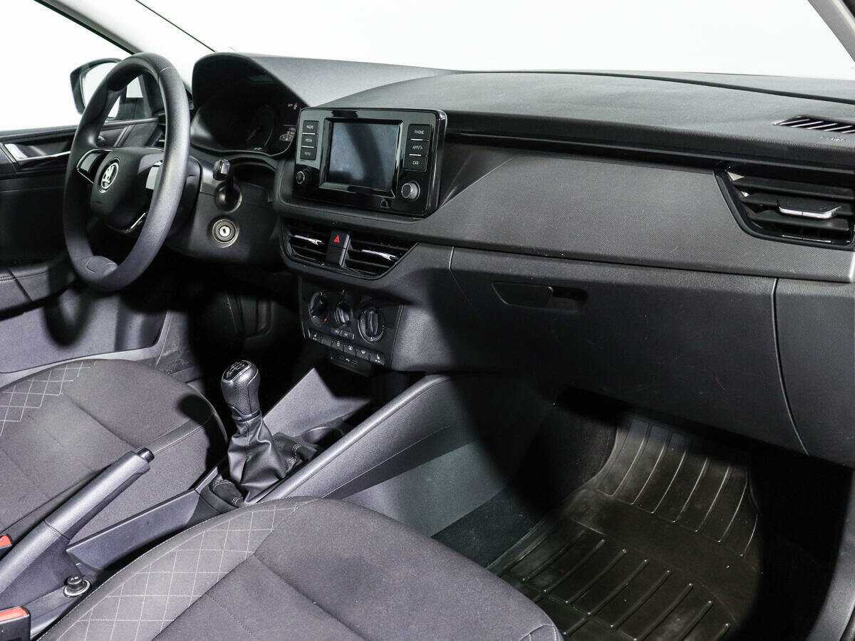 Skoda Rapid с пробегом — 2020 год. Фото: #8