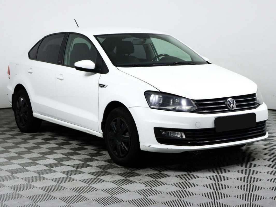 Volkswagen Polo с пробегом — 2016 год. Фото: #2