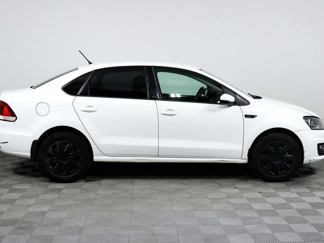 Volkswagen Polo с пробегом — 2016 год. Фото: #3