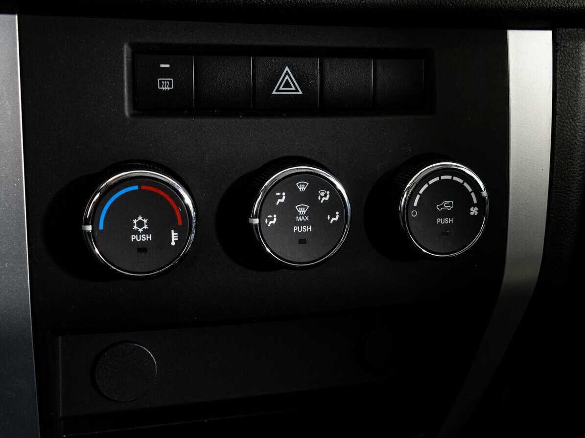 УАЗ Patriot с пробегом — 2017 год. Фото: #12