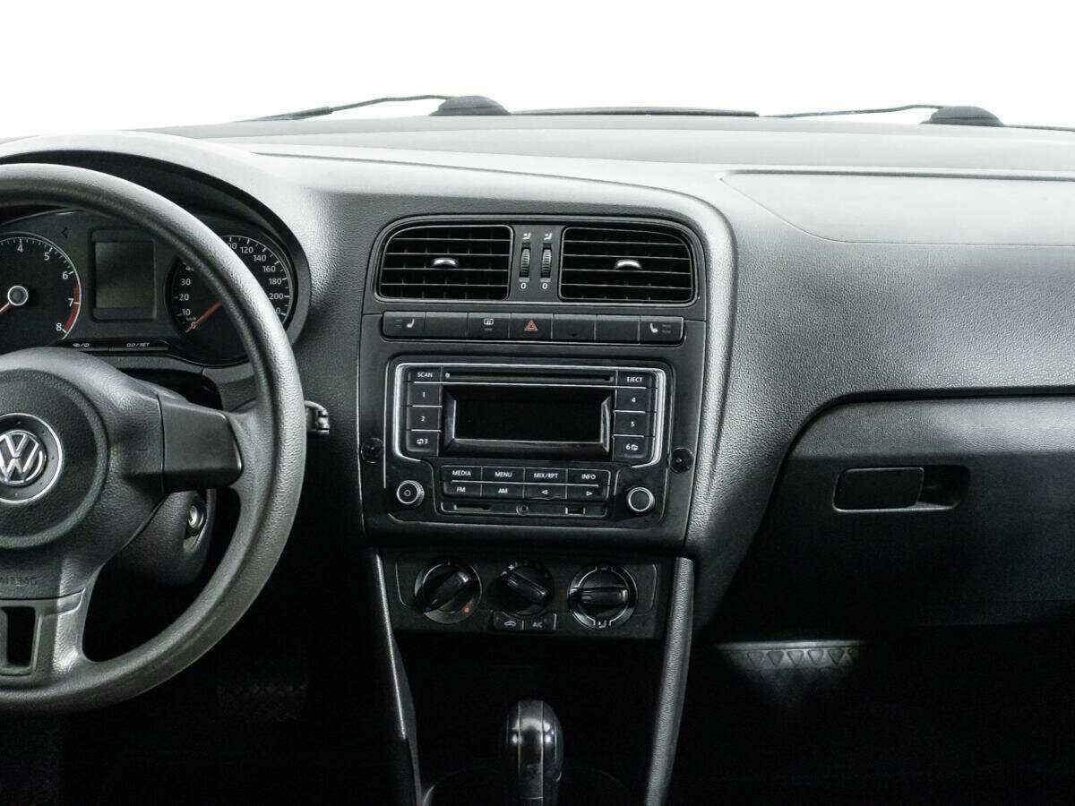 Volkswagen Polo с пробегом — 2014 год. Фото: #13