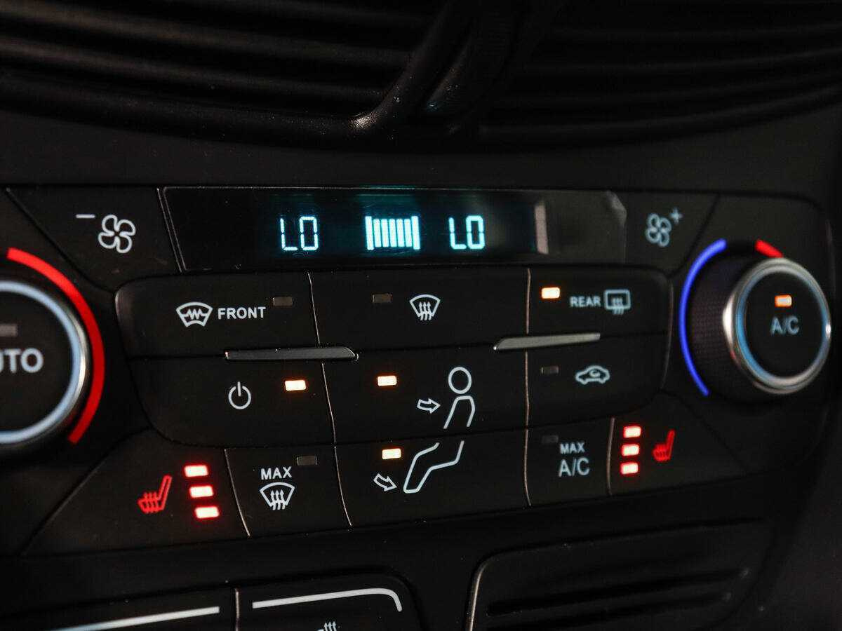 Ford Kuga с пробегом — 2017 год. Фото: #12