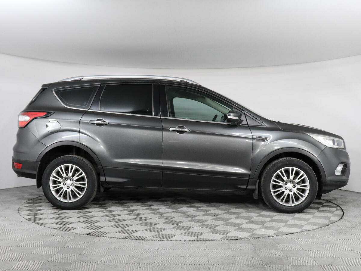 Ford Kuga с пробегом — 2018 год. Фото: #3
