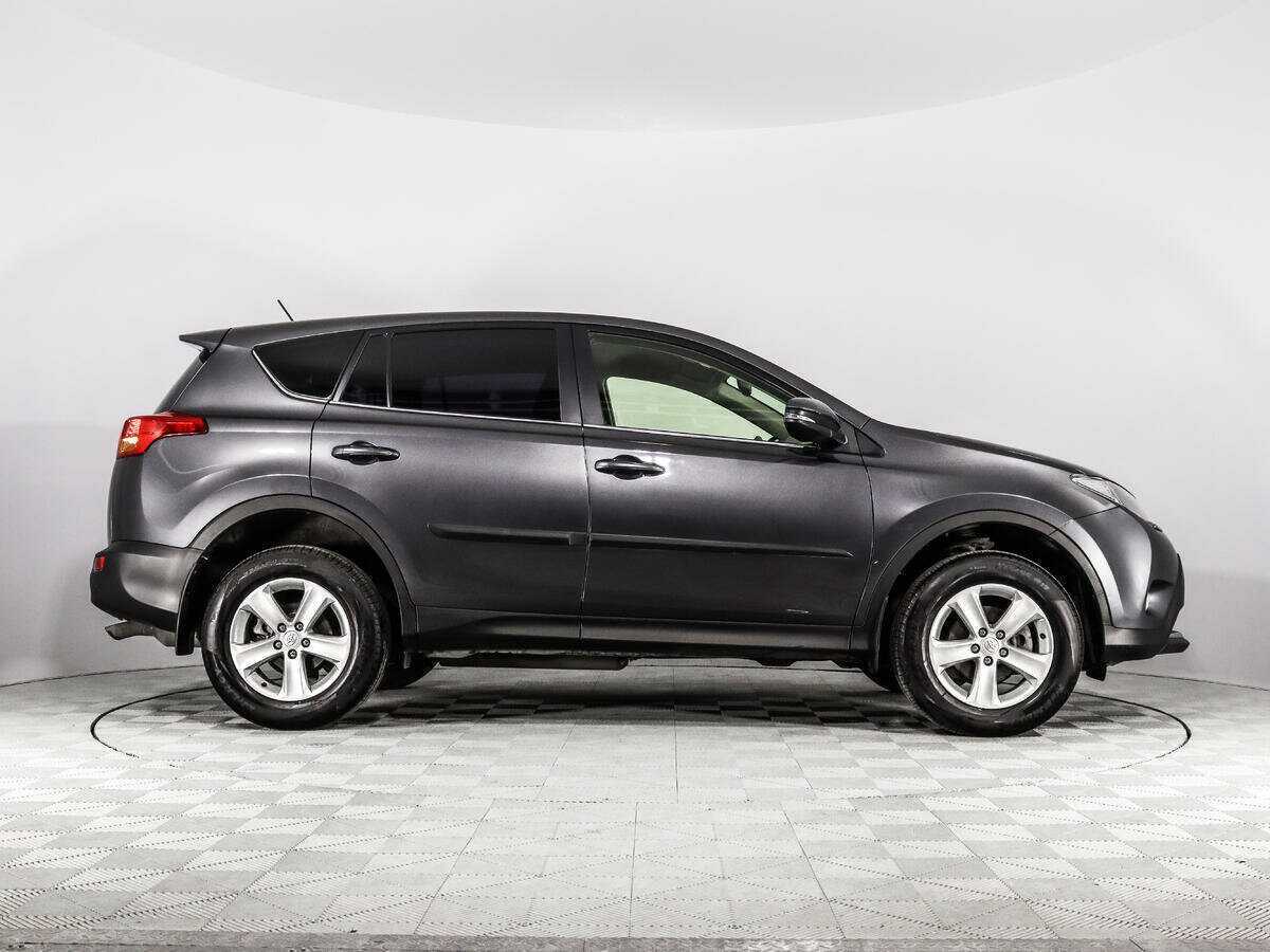Toyota RAV4 с пробегом — 2013 год. Фото: #3