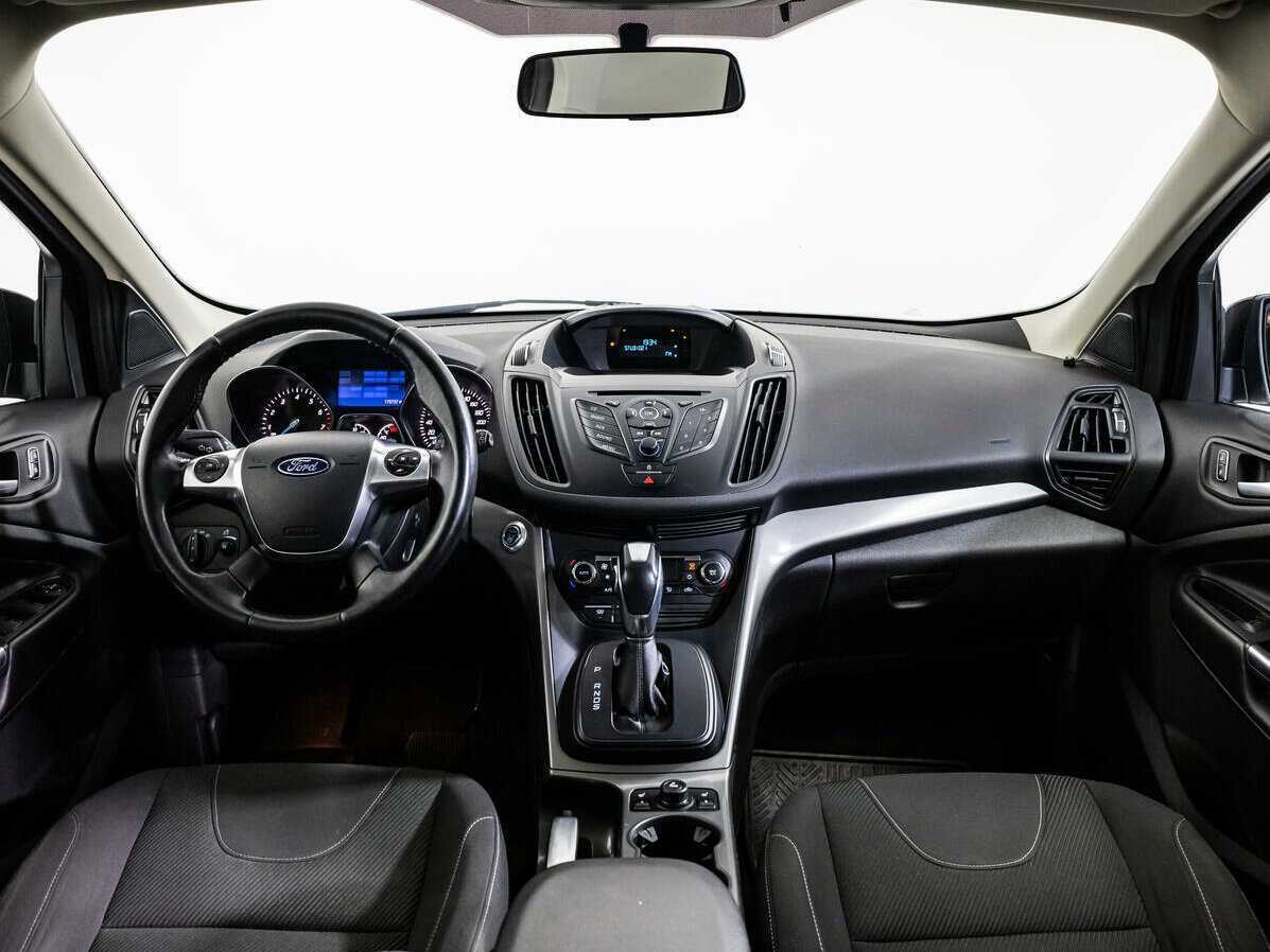 Ford Kuga с пробегом — 2014 год. Фото: #12