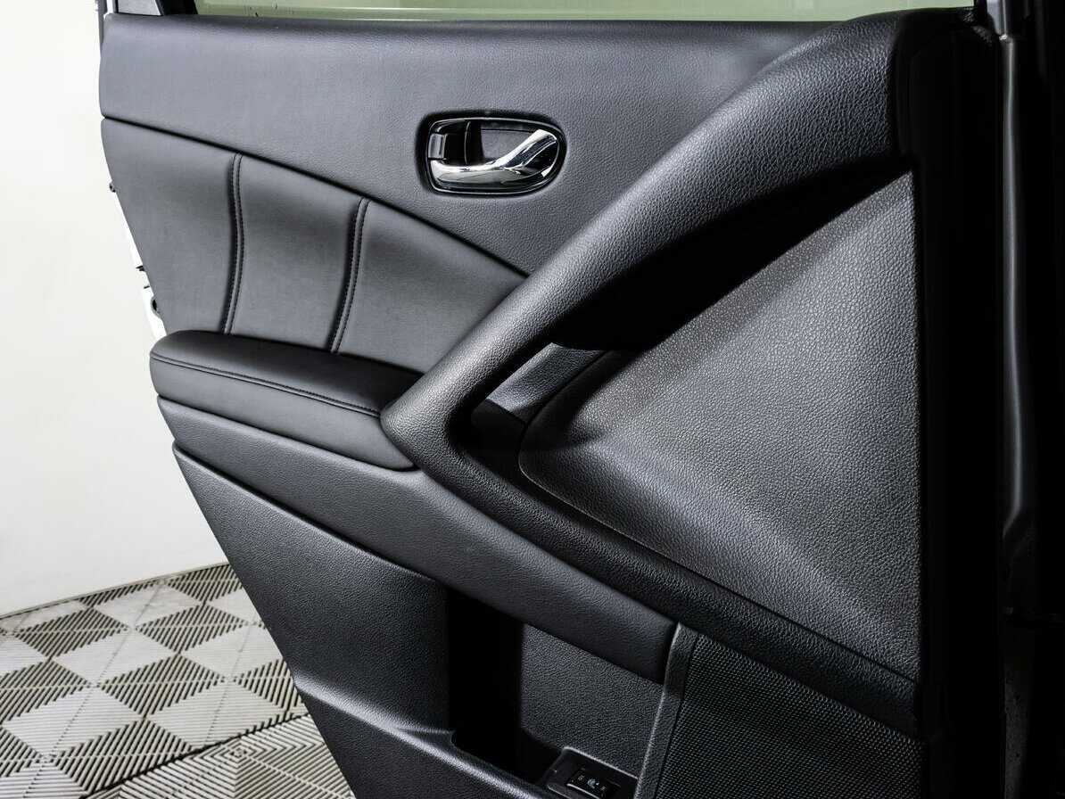 Nissan Murano с пробегом — 2012 год. Фото: #17