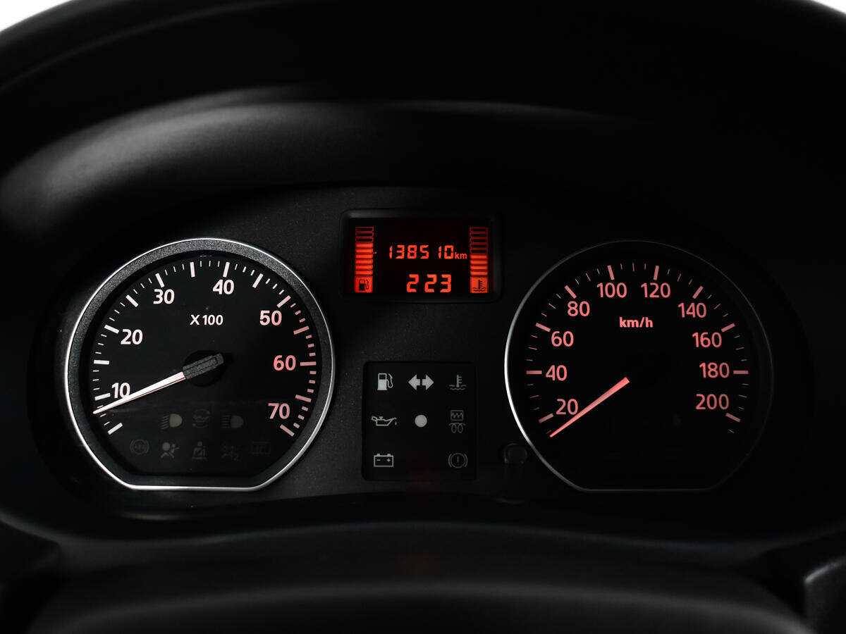 Nissan Almera с пробегом — 2013 год. Фото: #10