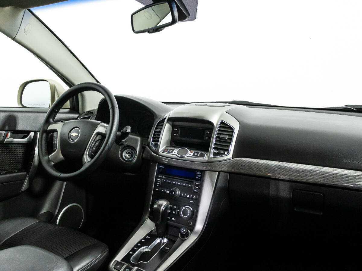 Chevrolet Captiva с пробегом — 2012 год. Фото: #8