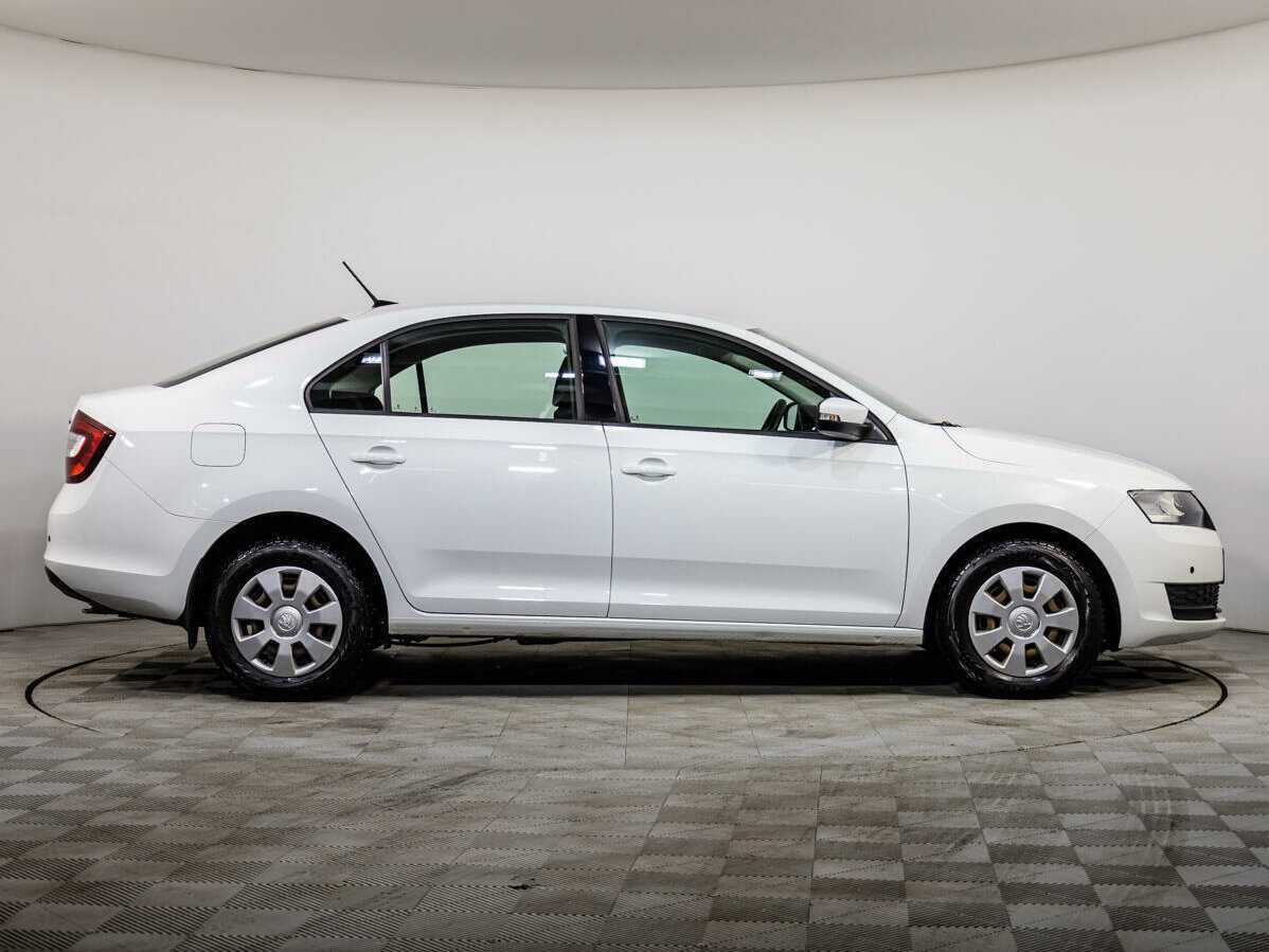 Skoda Rapid с пробегом — 2017 год. Фото: #2