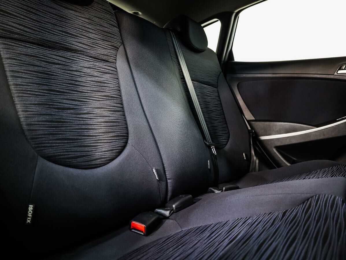 Hyundai Solaris с пробегом — 2015 год. Фото: #11