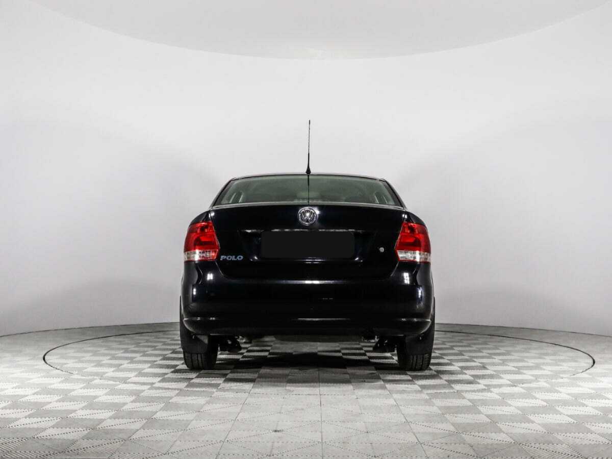 Volkswagen Polo с пробегом — 2012 год. Фото: #5
