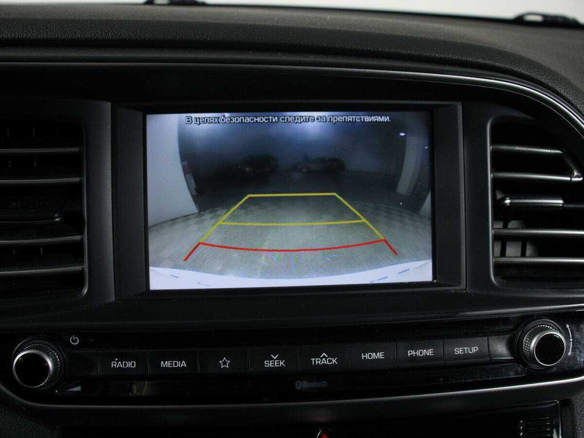 Hyundai Elantra с пробегом — 2020 год. Фото: #17