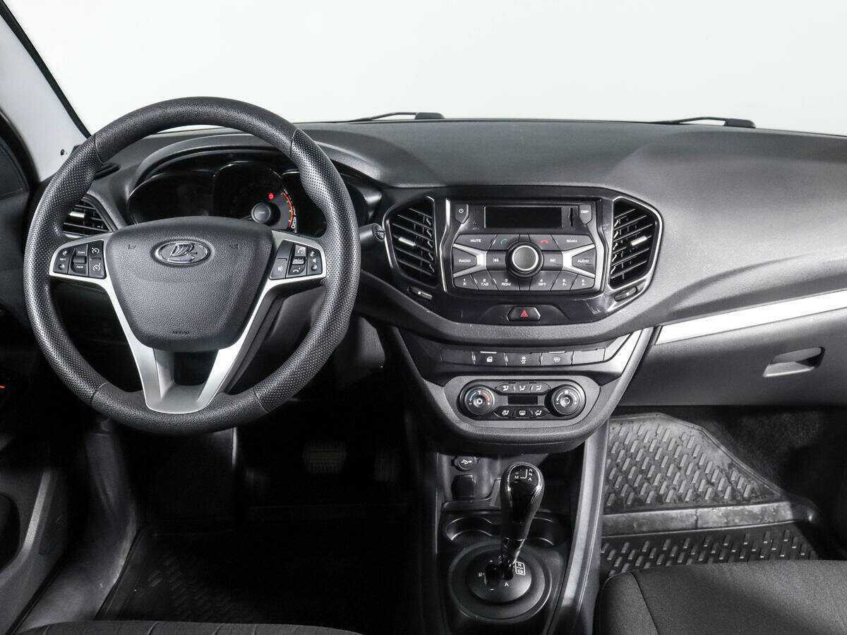 Lada (ВАЗ) Vesta с пробегом — 2019 год. Фото: #9