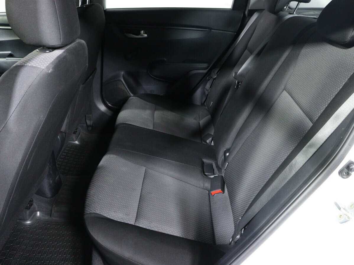 Kia Rio с пробегом — 2021 год. Фото: #9