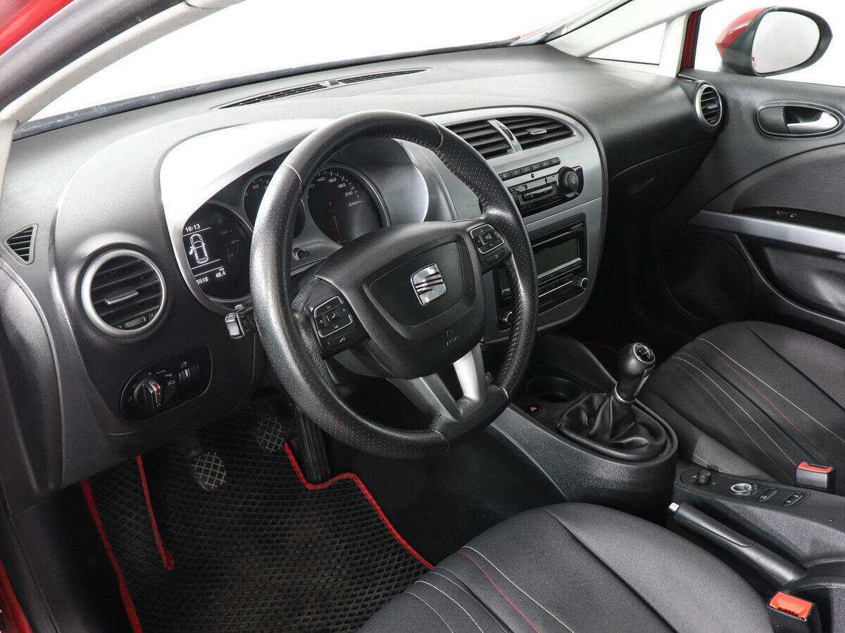 SEAT Leon с пробегом — 2012 год. Фото: #7