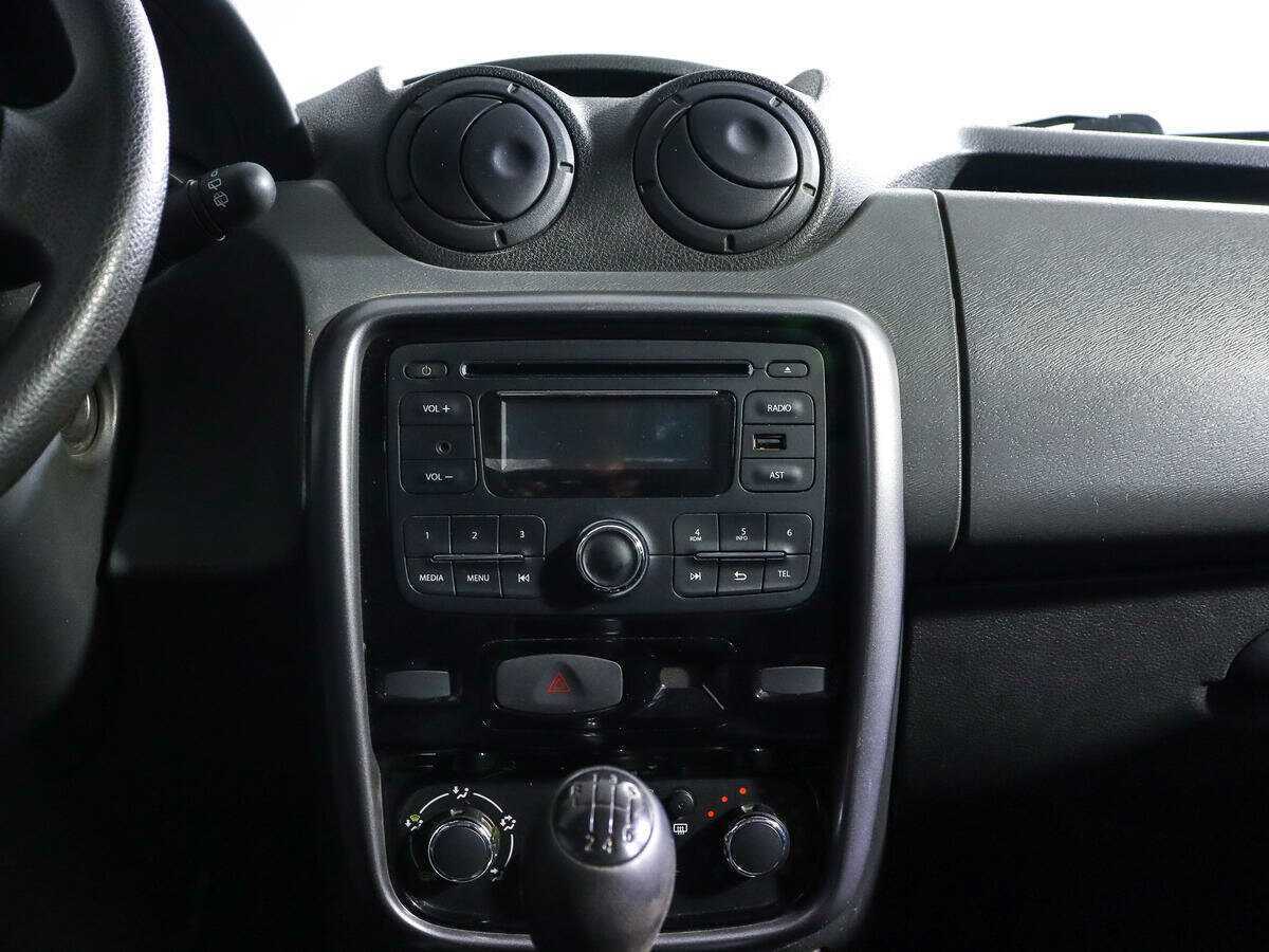 Renault Duster с пробегом — 2013 год. Фото: #11