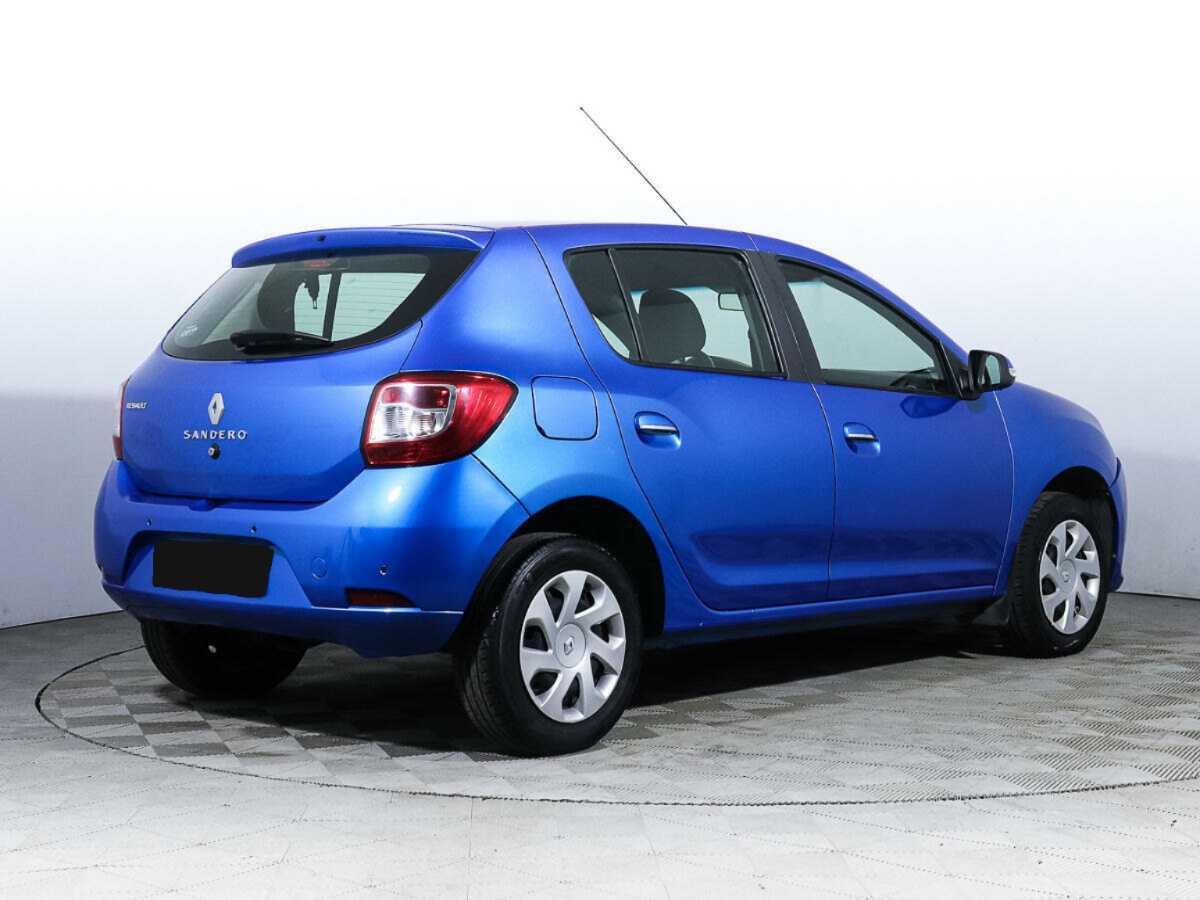 Renault Sandero с пробегом — 2016 год. Фото: #3