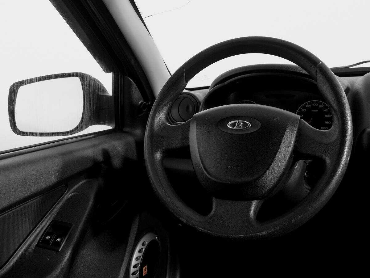 Lada (ВАЗ) Granta с пробегом — 2012 год. Фото: #13