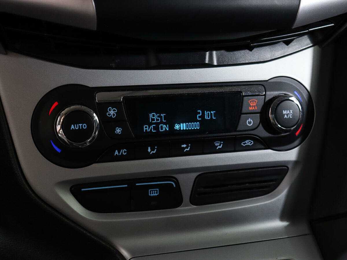 Ford Focus с пробегом — 2013 год. Фото: #15