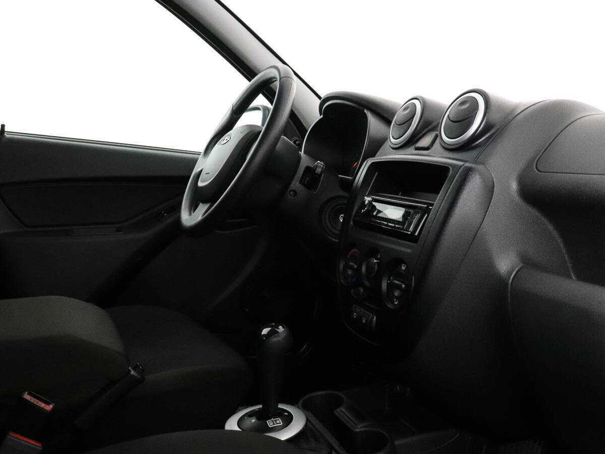 Lada (ВАЗ) Granta с пробегом — 2015 год. Фото: #6