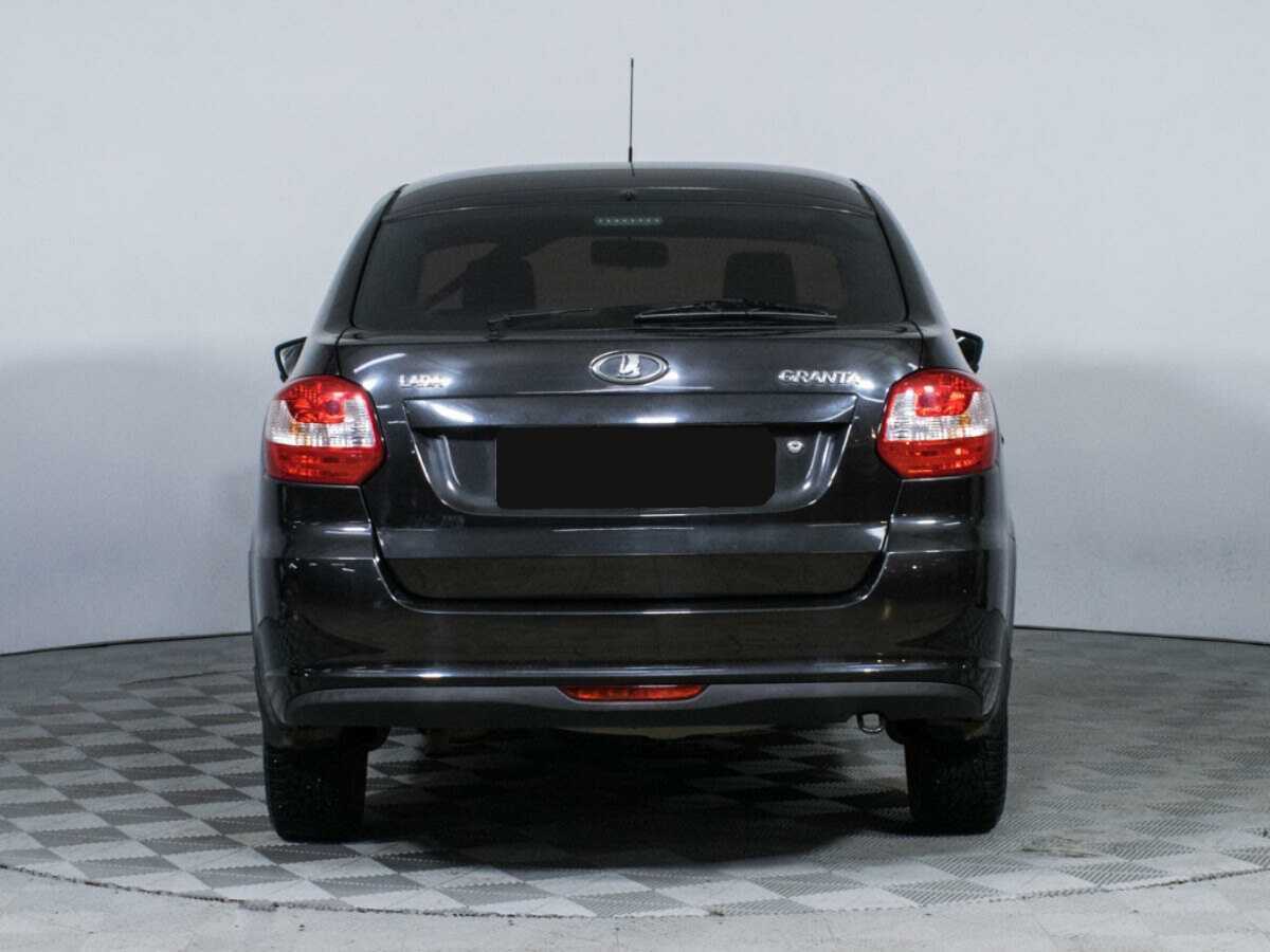 Lada (ВАЗ) Granta с пробегом — 2015 год. Фото: #5