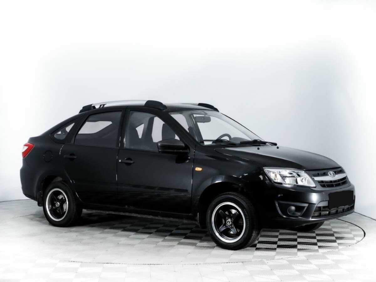 Lada (ВАЗ) Granta с пробегом — 2015 год. Фото: #2