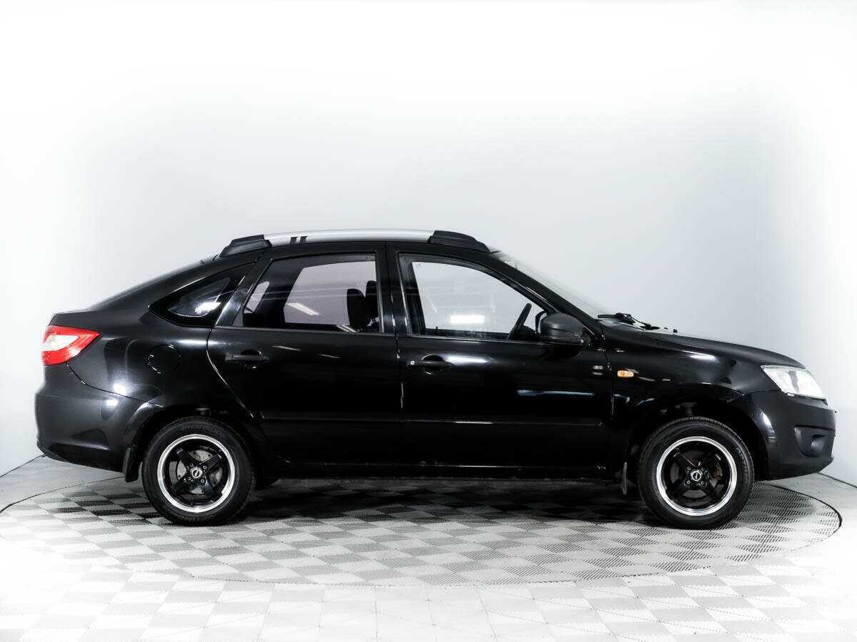 Lada (ВАЗ) Granta с пробегом — 2015 год. Фото: #3