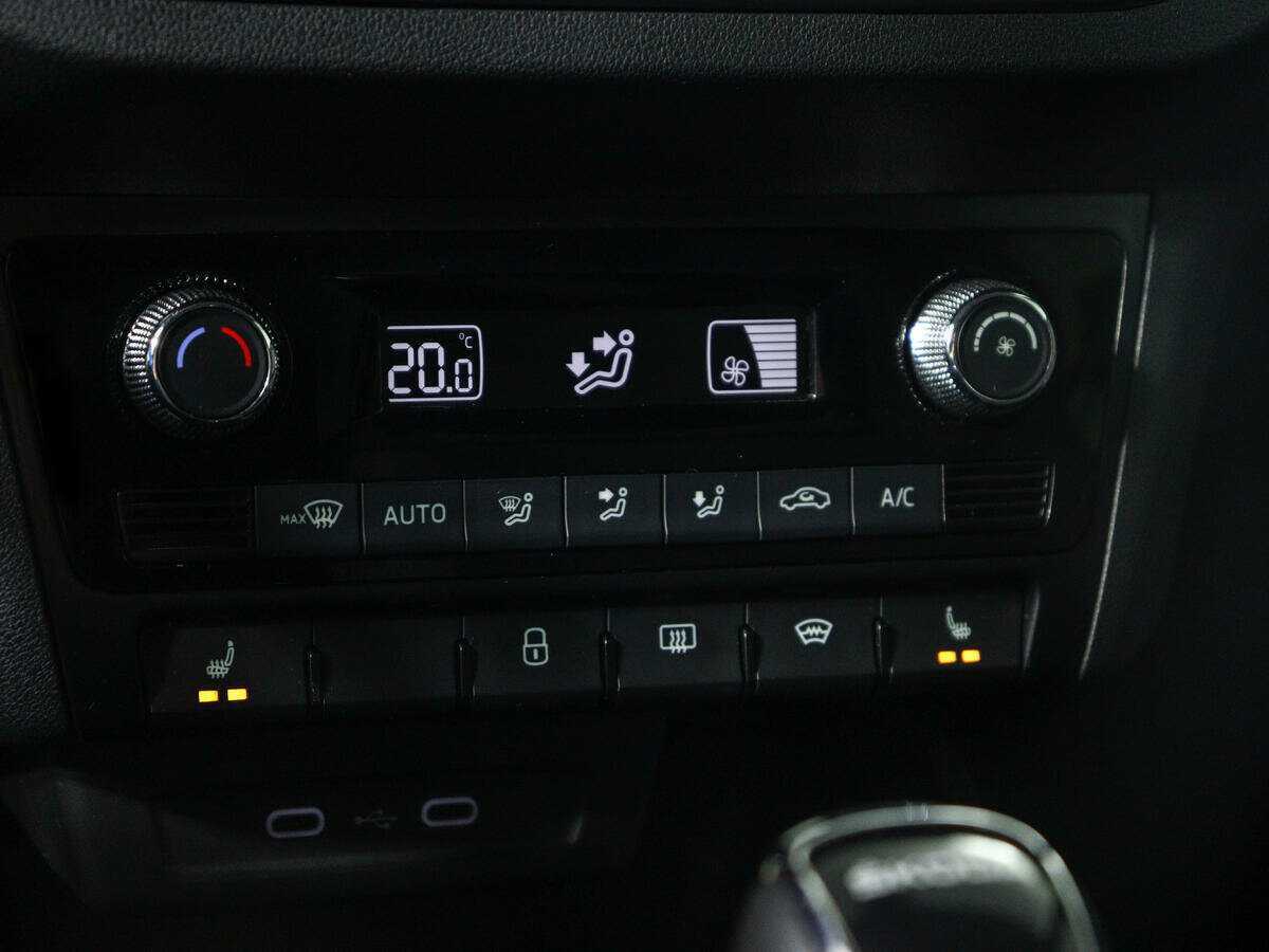 Skoda Rapid с пробегом — 2021 год. Фото: #12