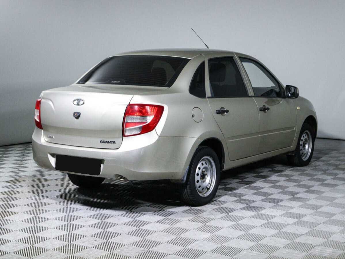 Lada (ВАЗ) Granta с пробегом — 2013 год. Фото: #3