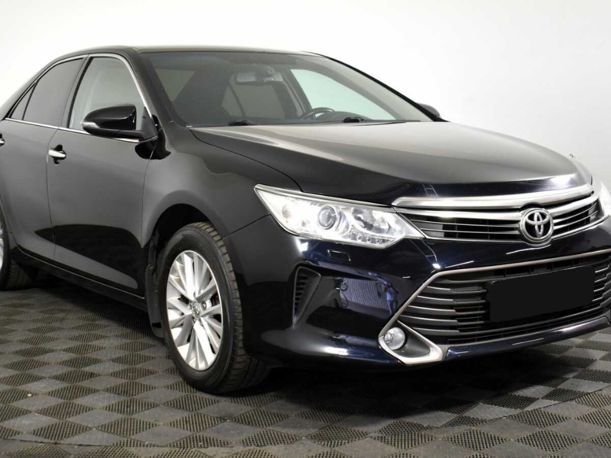 Toyota Camry с пробегом — 2015 год. Фото: #2