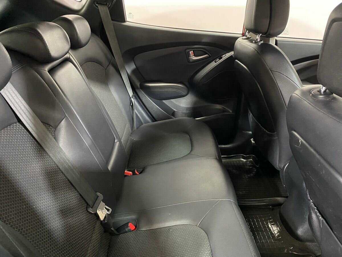 Hyundai ix35 с пробегом — 2012 год. Фото: #10