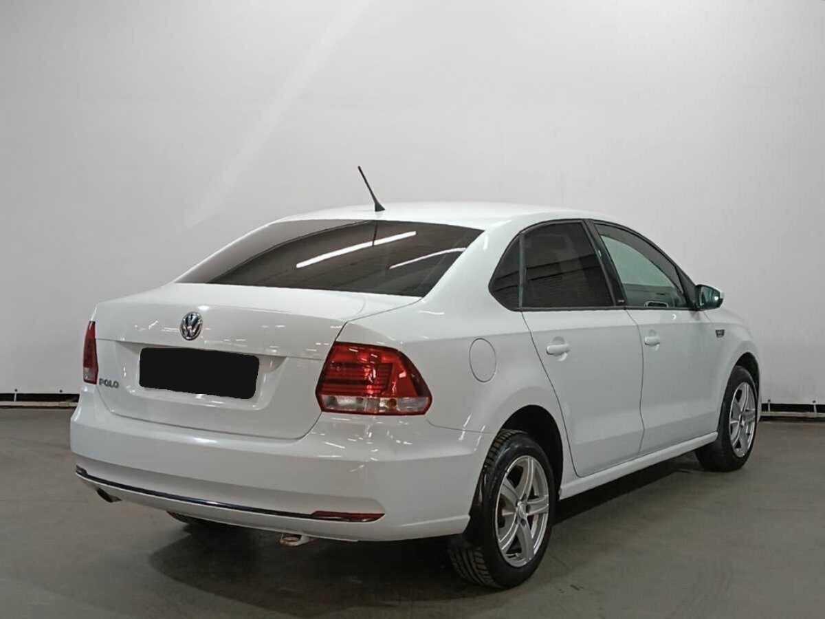 Volkswagen Polo с пробегом — 2016 год. Фото: #5