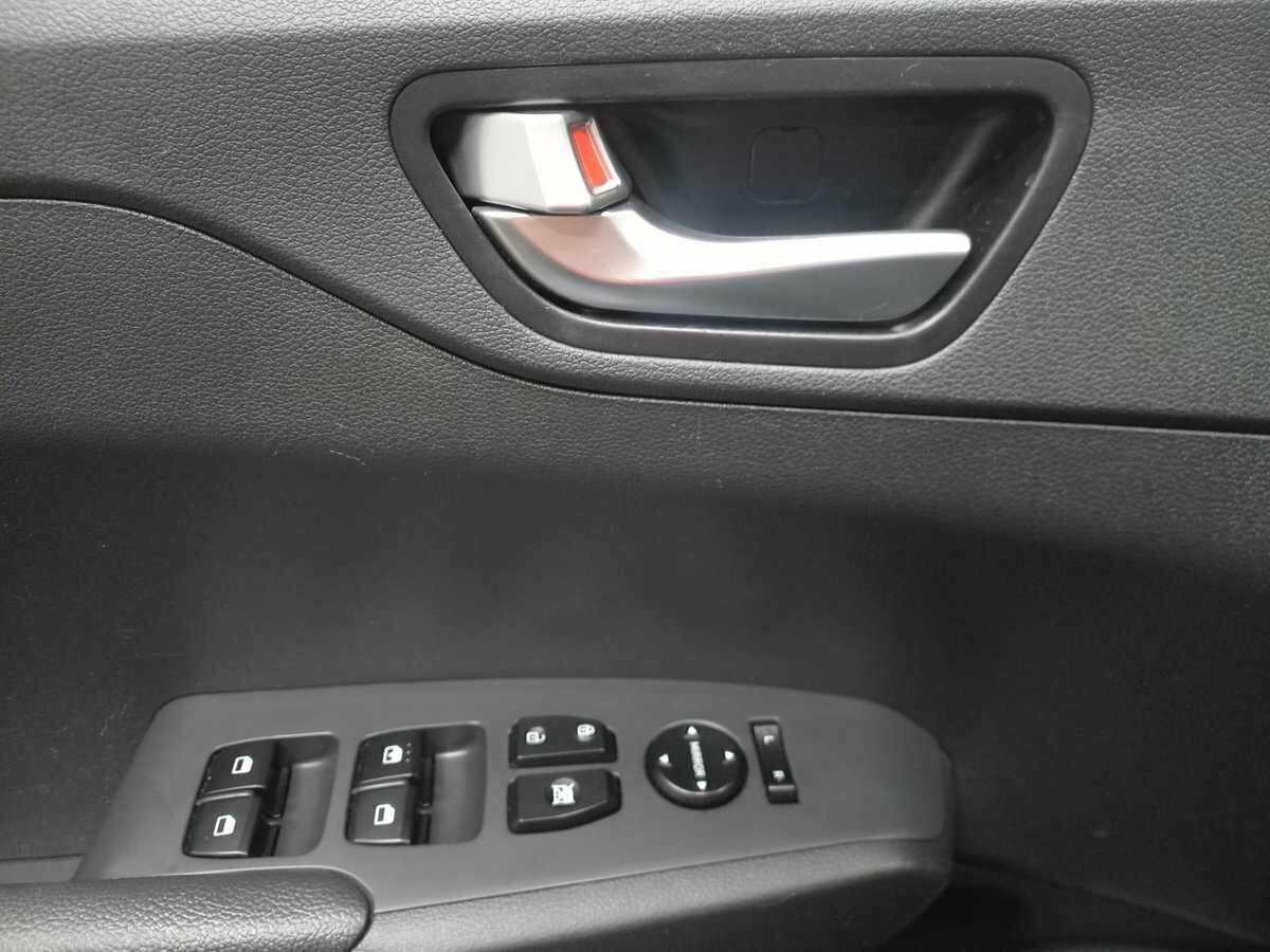 Hyundai Solaris с пробегом — 2020 год. Фото: #14